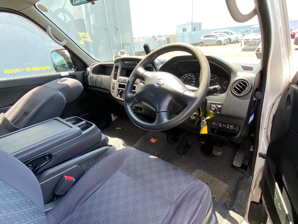 2010 NISSAN CARAVAN BUS